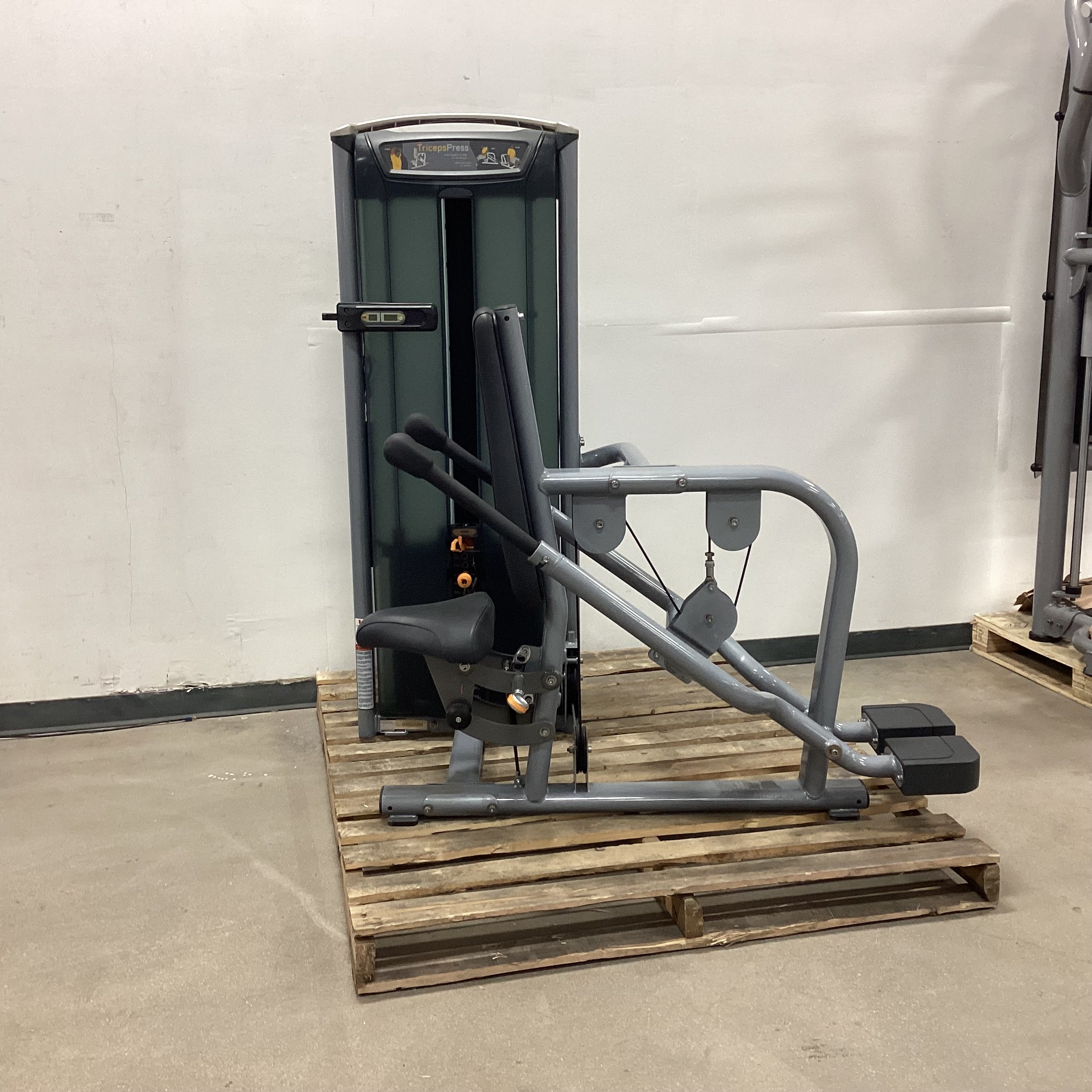 Matrix Versa Tricep Press