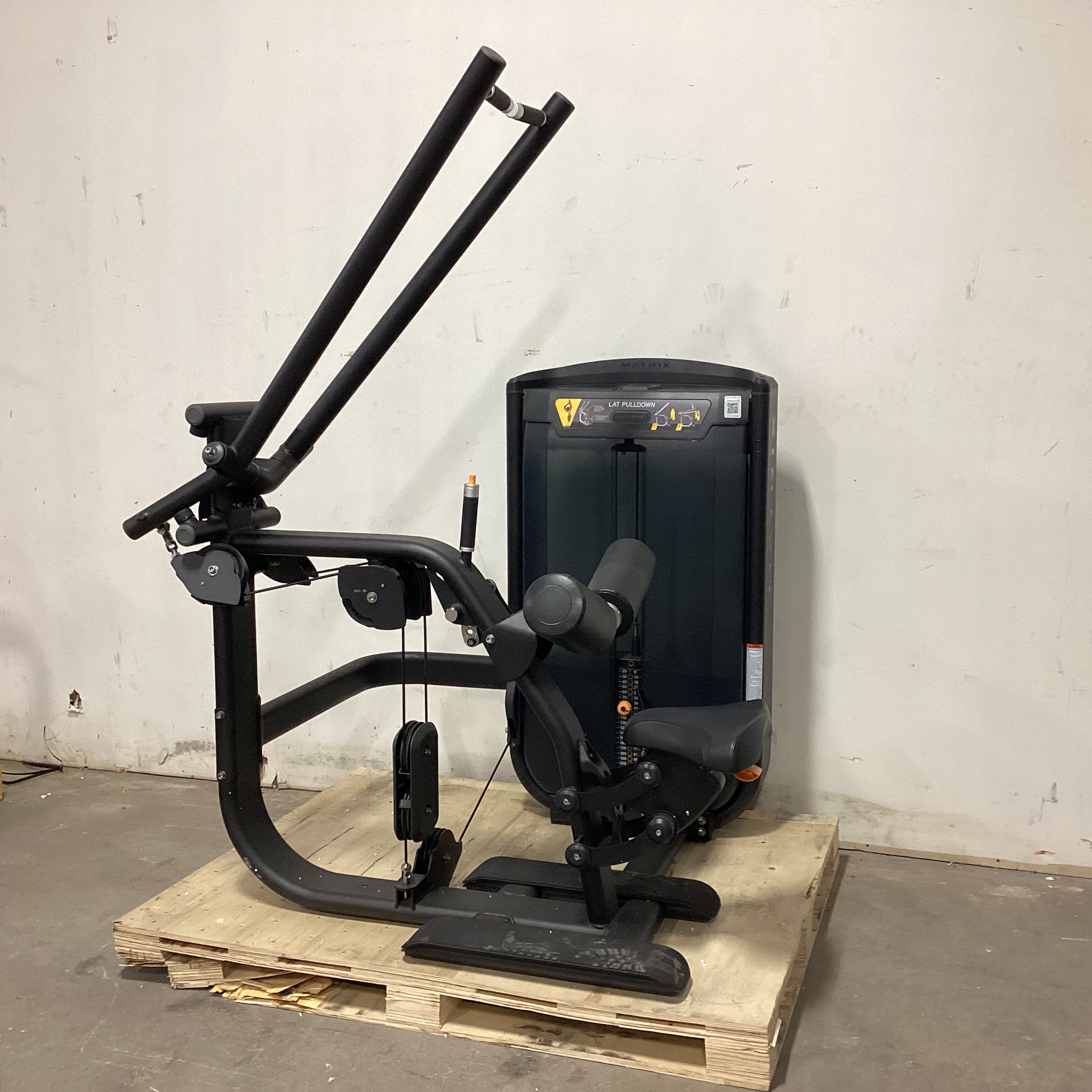 Matrix Ultra diverging lat pull down G7 - S33B