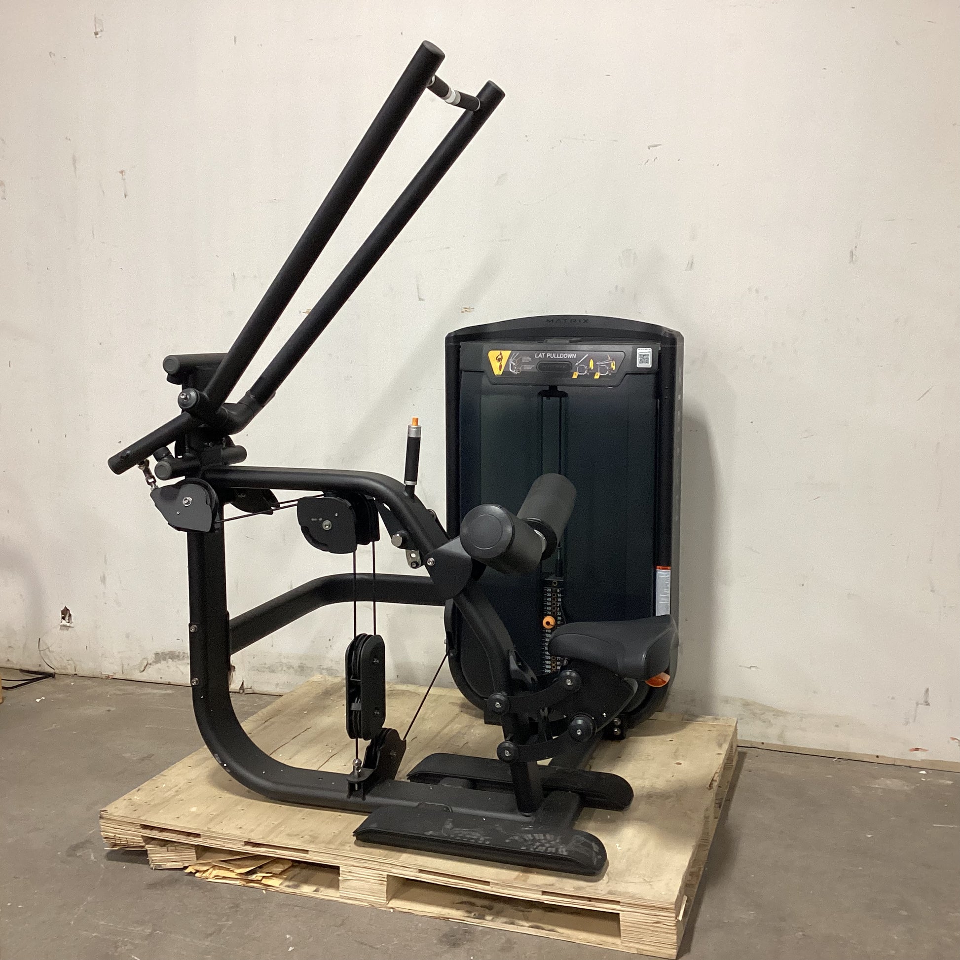 Matrix Ultra diverging lat pull down G7 - S33B