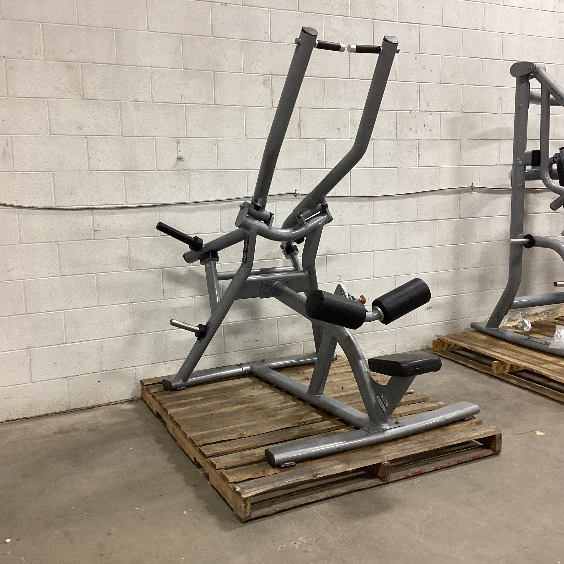 Matrix Magnum Lat Pull-down MG-PL33