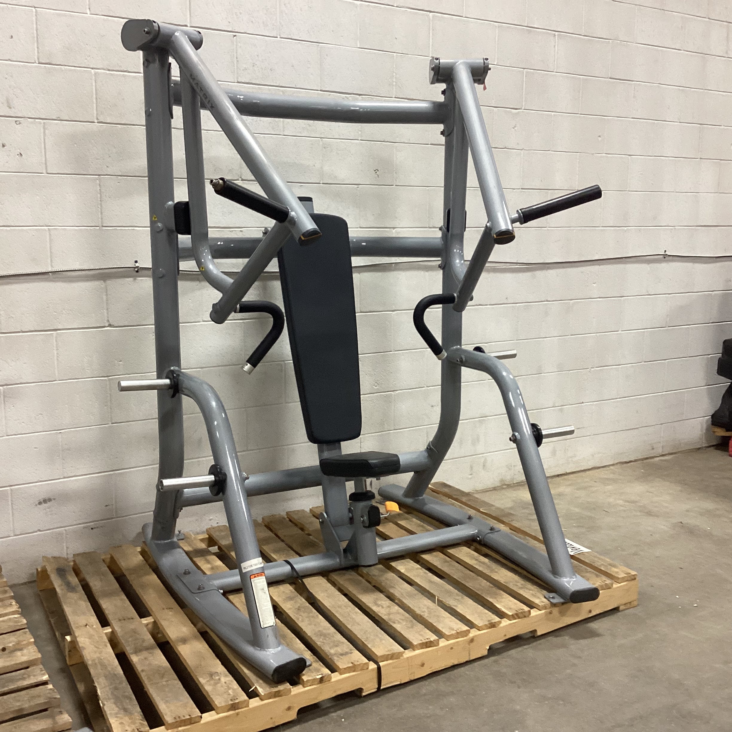 Matrix MG-PL12 vertical bench press