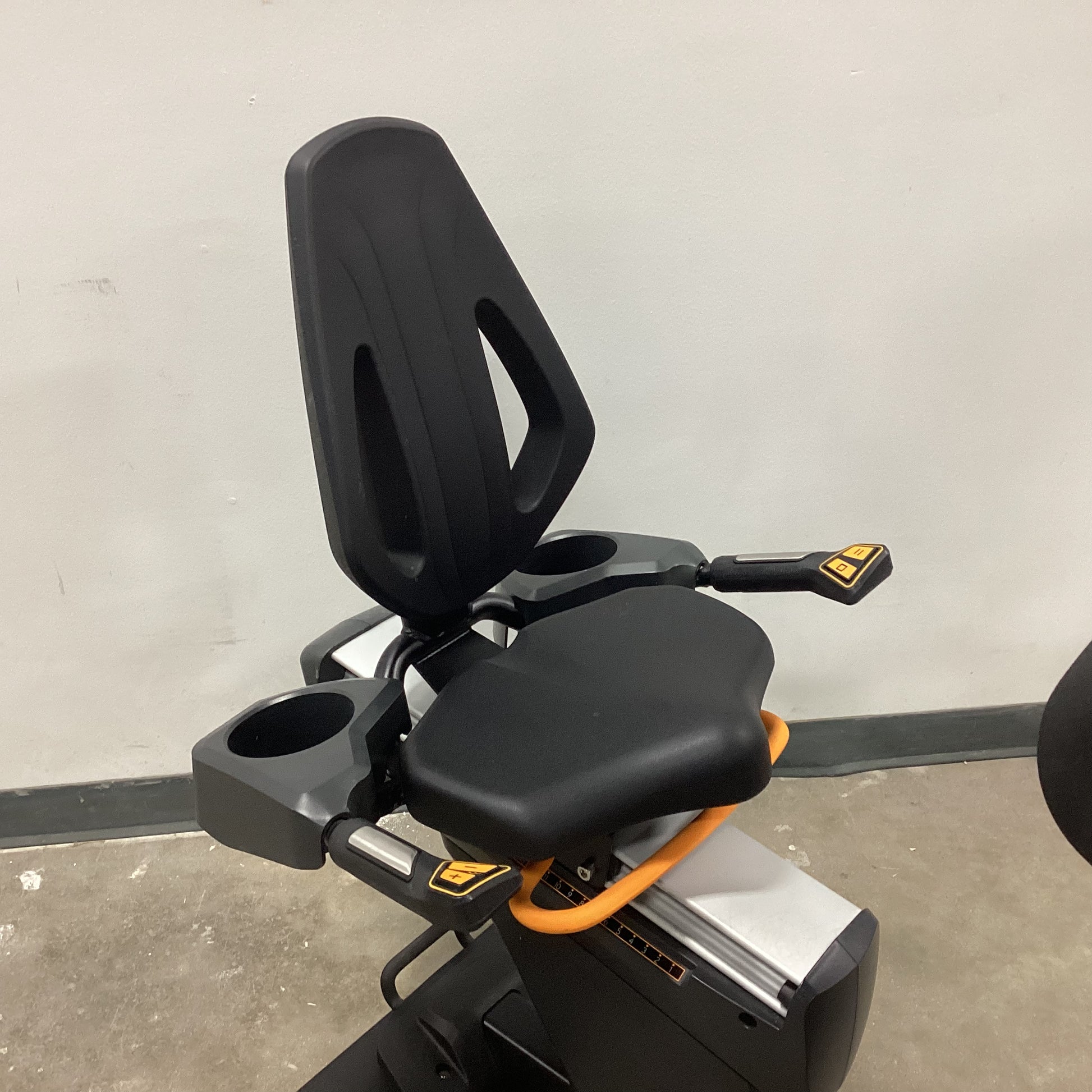 Matrix Performance Recumbent w/ LED-C