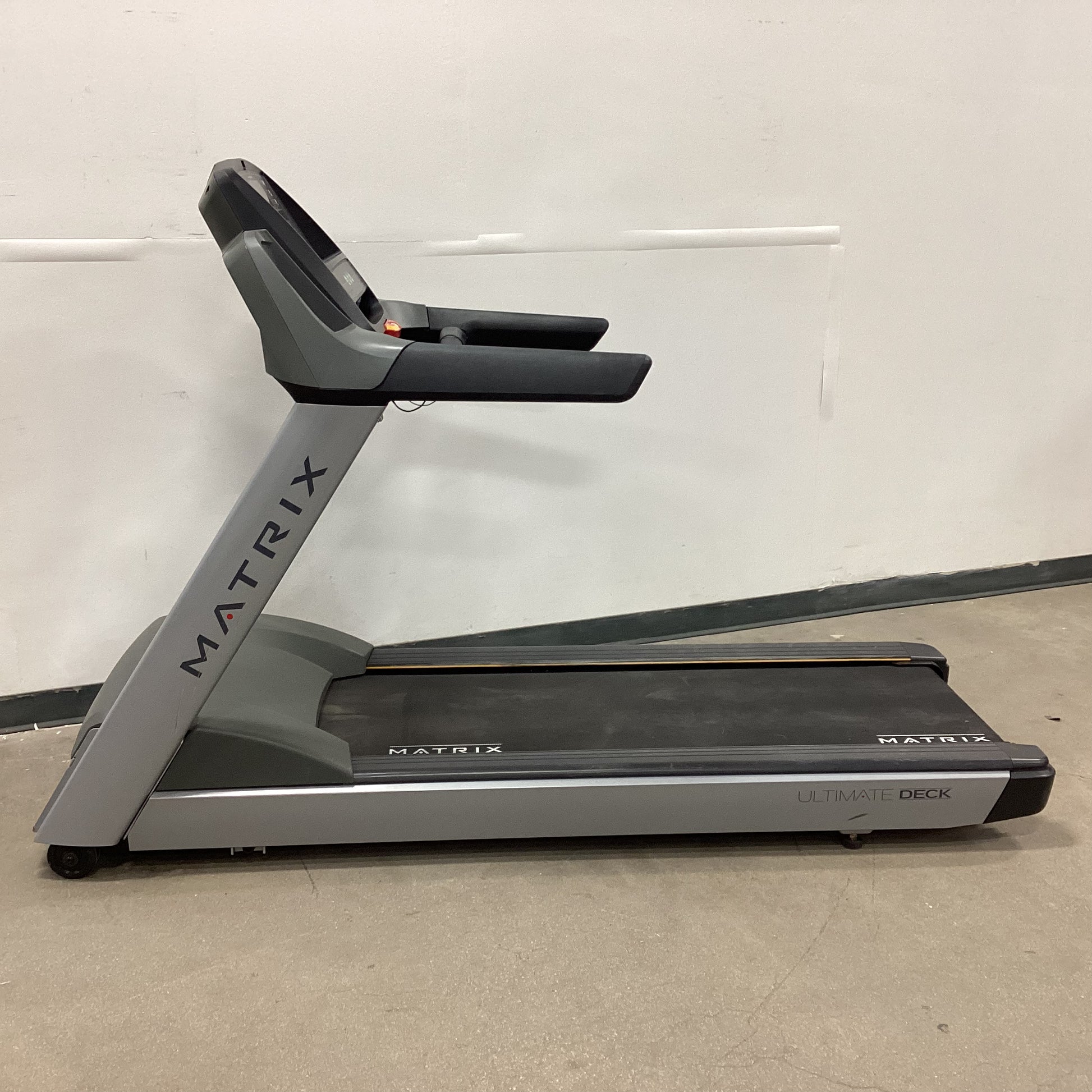 Matrix T-3x Treadmill